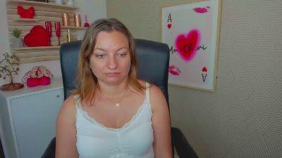 1Angela39