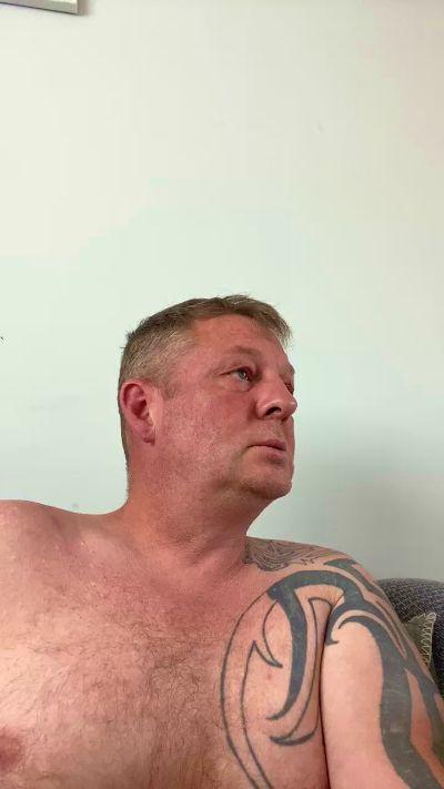 Adam4551982