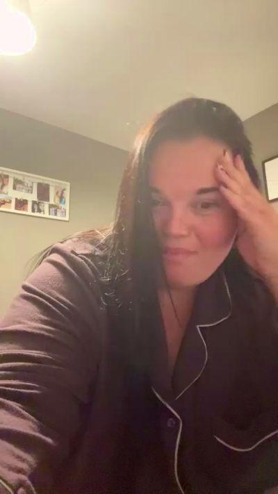 Adela34