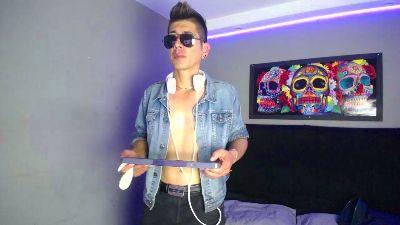 Angell_latino