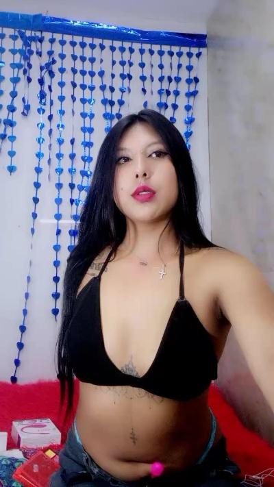 Ashley_stone