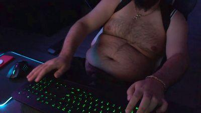 BEARDEDGAY_
