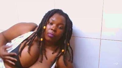 BrownBustyBae