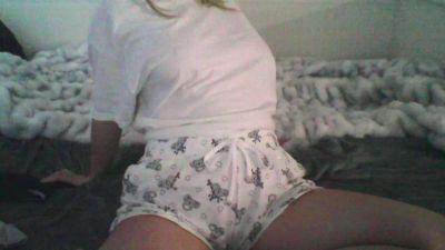 Camgirlie19
