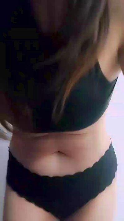 Curvykari9