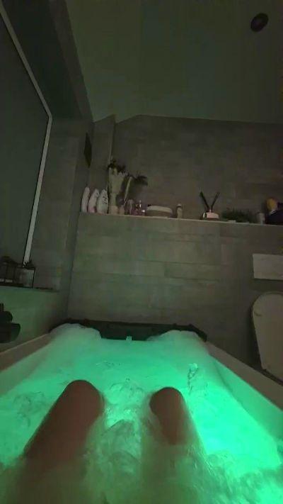 Dirtyfeetchick