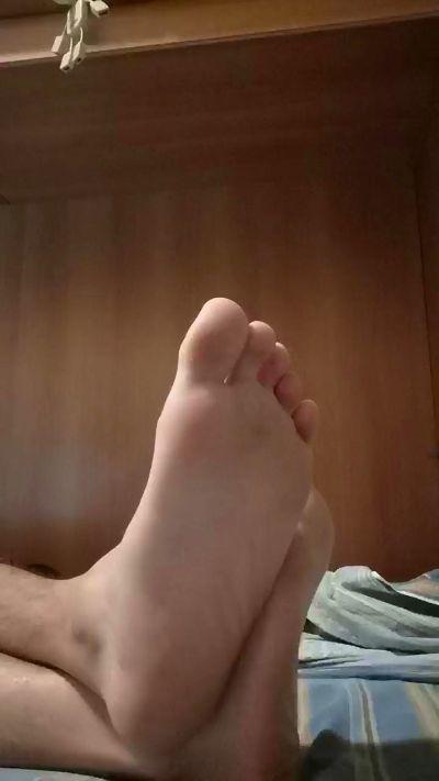 FeetForReal98