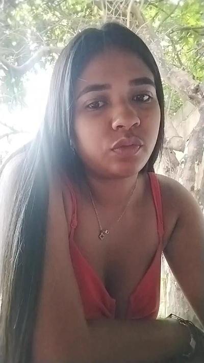 Gabisexy_pee1