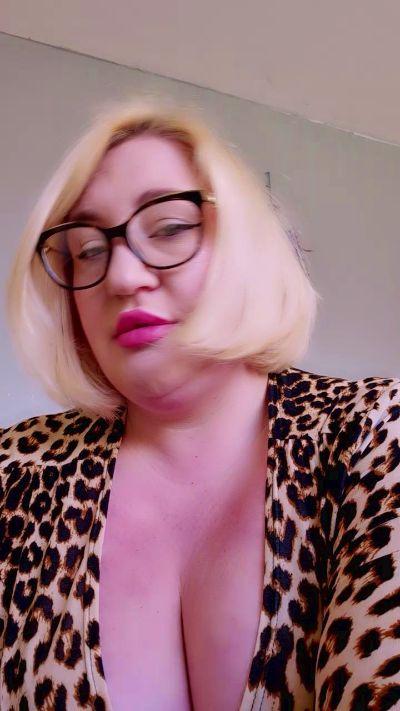 HornyHouseWife1