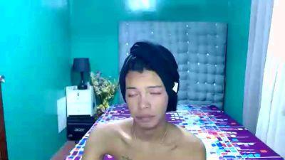 Hot_Kim18