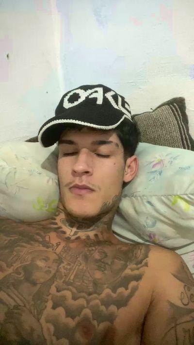 Kael_tatuado