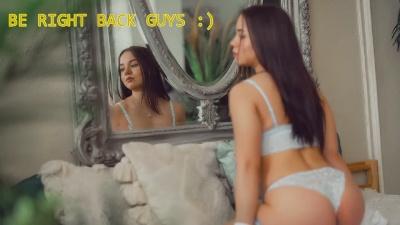 Katie_Nice18