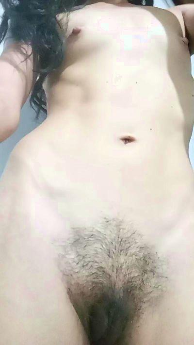 LiviaAmigaCam