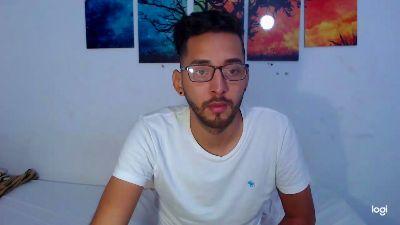 Luis_HotCum