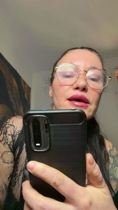 Madame_eva_live