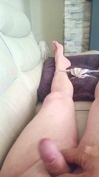 Malehorny54