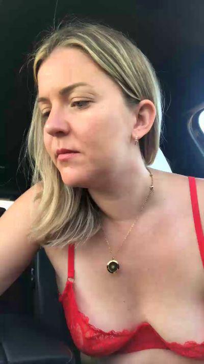 Naughtyhollyxxx