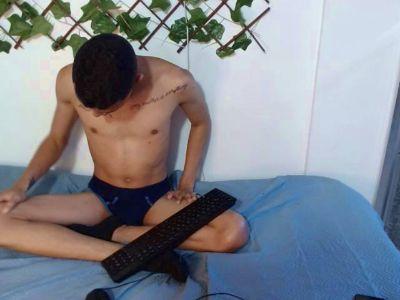 OLIVERSEX25