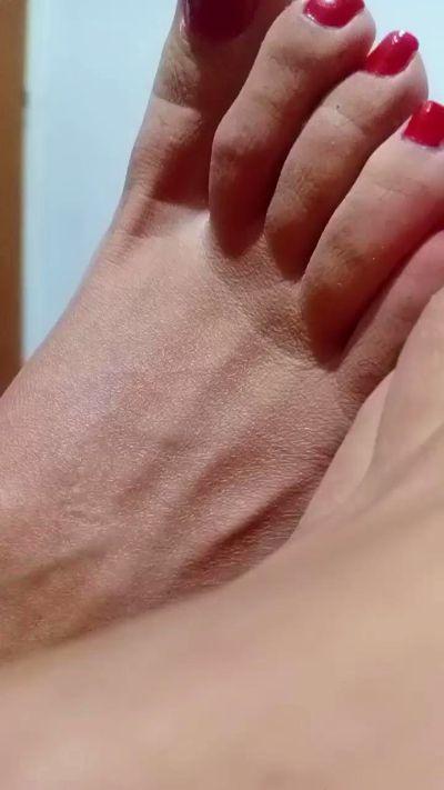 Parejasuckfeet