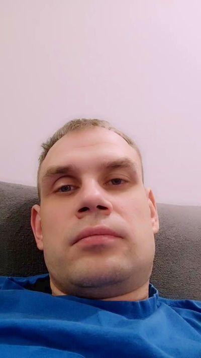 Sexsiukai24