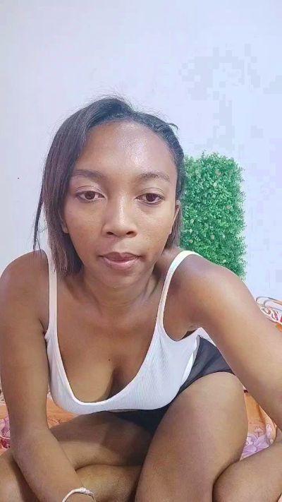 Shaniahhot