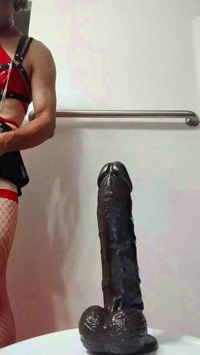SissySarah2