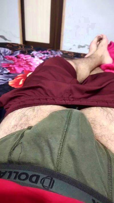 So_hot_boy_her