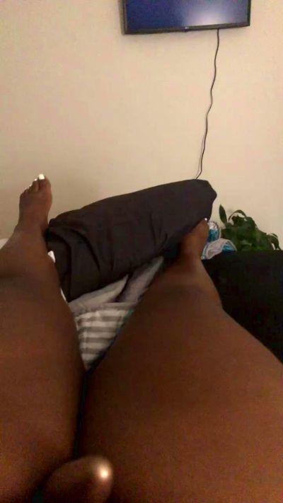 ThickThighDee