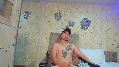 Tom_cage7