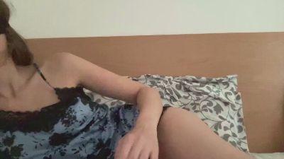 Virgin_Cleo