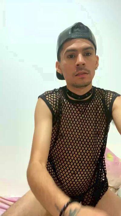 Wallyhott69