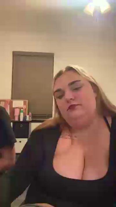 Whitegirlbigtit