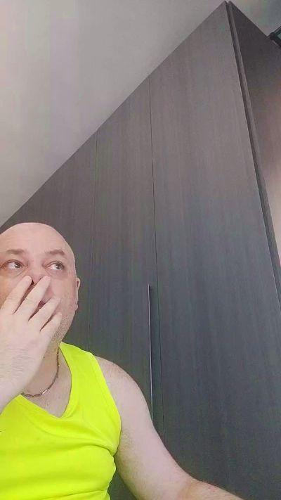 Yus76