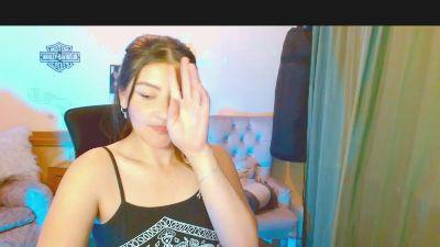 amy_shehot