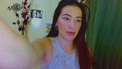 amy_shehot