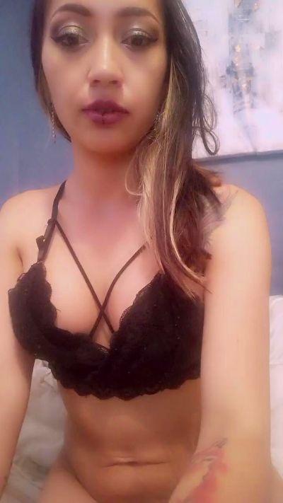 angiehot01