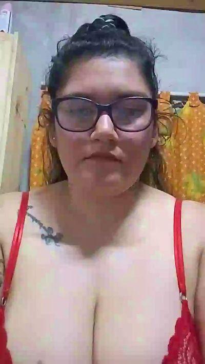 brujitaxxxhot