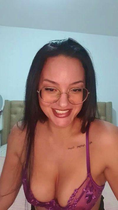 chloe_desire84