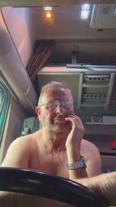curvycock67