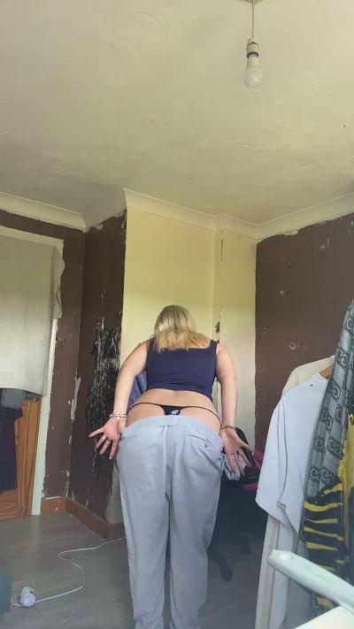 elliebellie