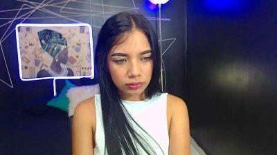 emmasquirt_xs