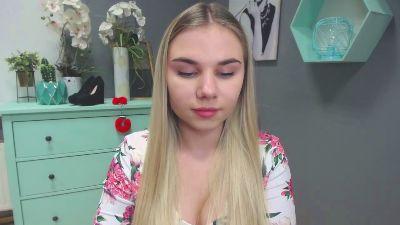 lilly_xSpicy