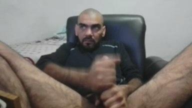 mo184