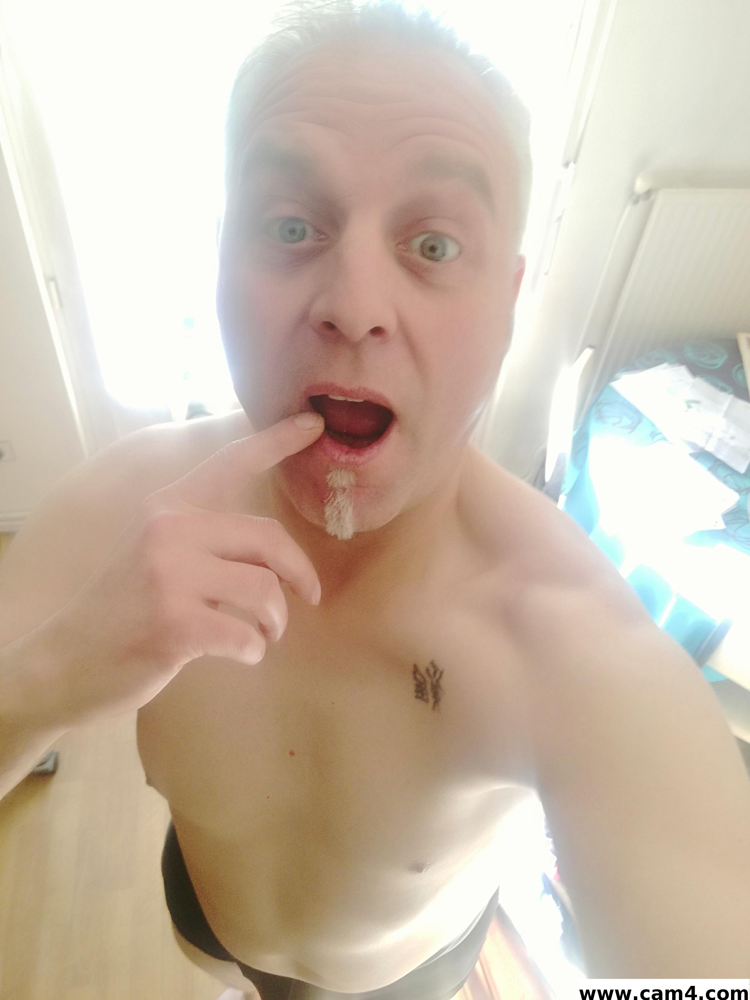 mostrobuttma