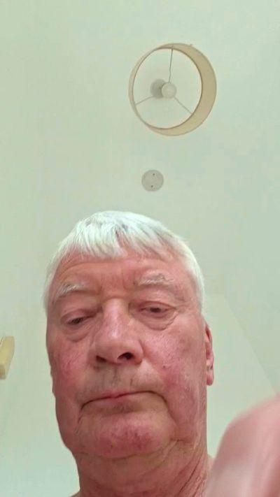 naked_cam_slave