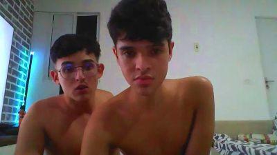 novinhos_hothot