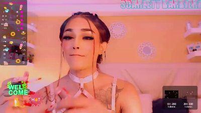 royal_scarlett