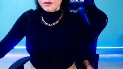 scarlet_adams