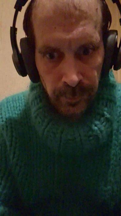 sweaterslut