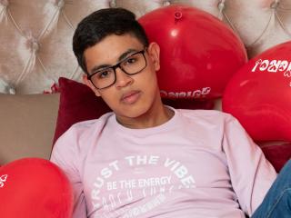 AlejandroSmith18